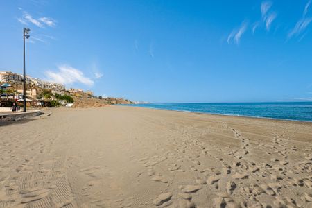 Duplex en alquiler en Carvajal, Fuengirola - Photo 2