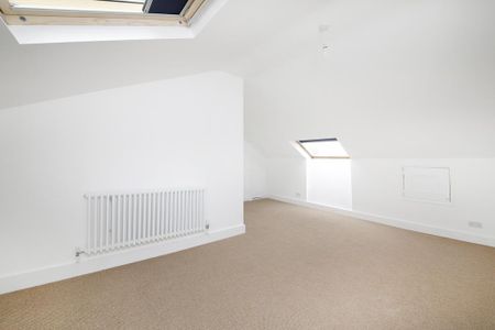 3 bedroom apartment to rent - Photo 4