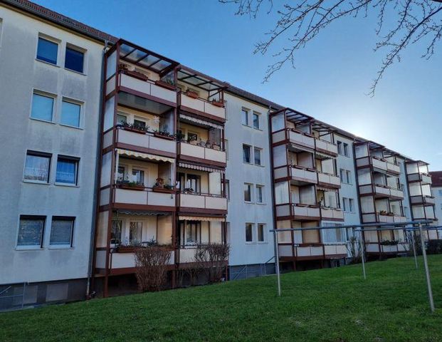 Schöne 2-Raumwohnung mit Balkon - Photo 1