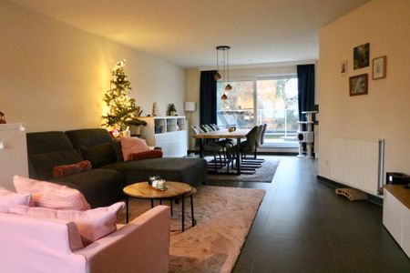 Prachtige woning met 2 slaapkamers, een bureau en een garage te Belsele! - Foto 5