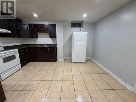 2 ATTVIEW CRESCENT - Photo 2