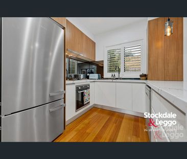 2/20A Apsley Street, Glenroy, Vic 3046 - Photo 1