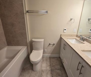 Modern Condo Near King George - Photo 5