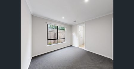 5-BEDROOM HOME IN PRIME LOCATION - Photo 3