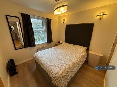 2 bedroom flat to rent - Photo 3