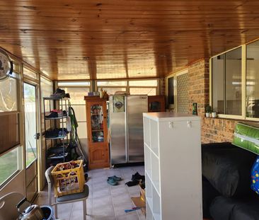 211 Whitford Road, Green Valley, NSW 2168 - Photo 4