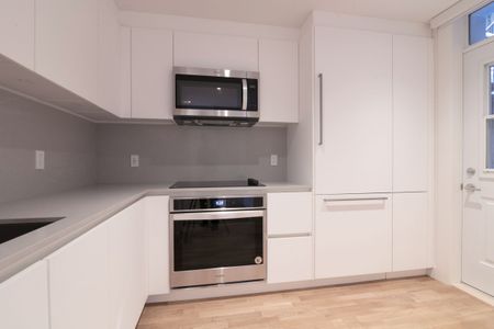 3730 Chemin Queen Mary - Photo 2