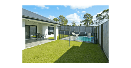 Modern Family Home with Swimming Pool Retreat - Photo 2