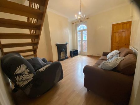 2 bedroom terraced house to rent - Photo 2
