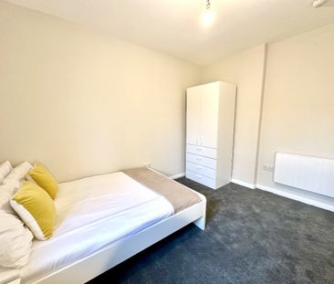 West Pilton Gardens, Pilton, Edinburgh, EH4 4EF - Photo 3