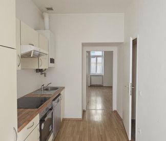 GEMÜTLICHE ALTBAUWOHNUNG IN DER ANGELIGASSE - Photo 1