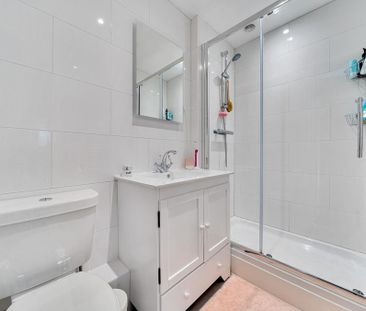 4 bedroom link detached house to rent - Photo 5
