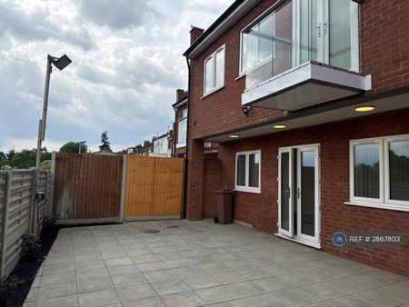 2 bedroom semi-detached house to rent - Photo 3