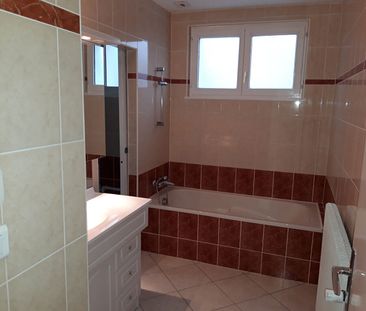 Location Appartement 3 pièces 79m² - Photo 2