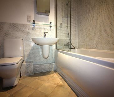 East Cliff, Preston - Photo 5