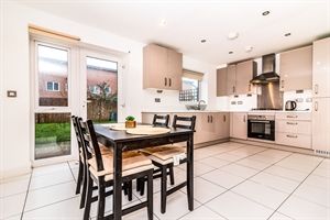 3 bedroom semi-detached to rent Myrtle Street, Beswick, Manchester, M11 - Photo 5