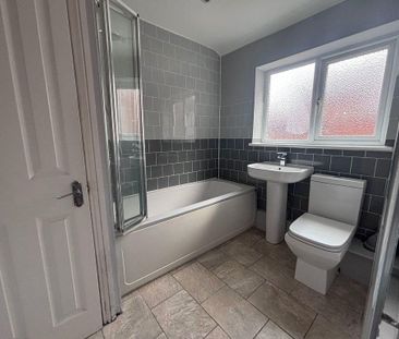 3 bedroom terraced house to rent - Photo 6