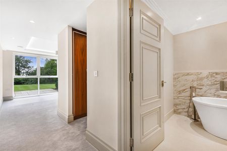 Brompton House, The Drive, Ickenham, Middlesex, UB10 - Photo 4