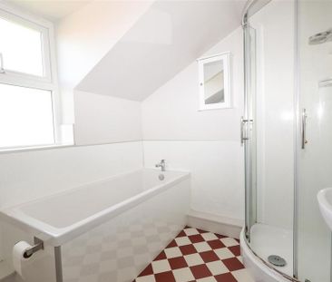 3 bedroom semi-detached house to rent - Photo 4