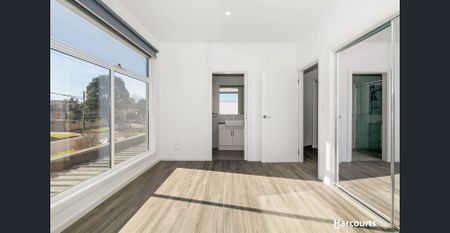 Effortless Modern Living in the Heart of Reservoir! - Photo 5