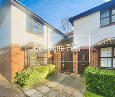 Caesars Court - Surrey - Photo 5