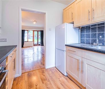 2 bed Maisonette for rent - Photo 4