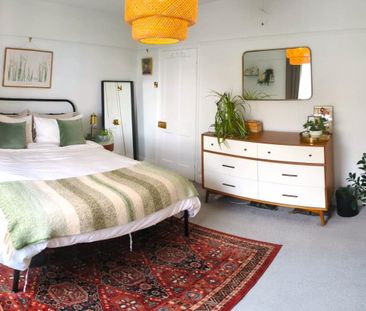 2 Bed Terraced House, Fairfield Place, BS3 - Photo 2