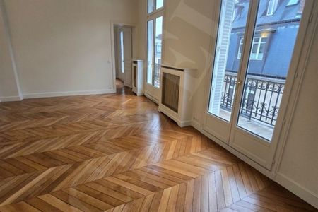 Appartement à louer à Paris 8Ème - Photo 3