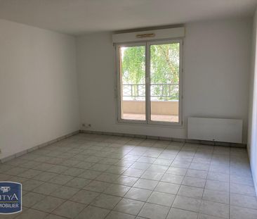 Location Appartement 3 pièces 65m² FOUGERES 35300 - Photo 1