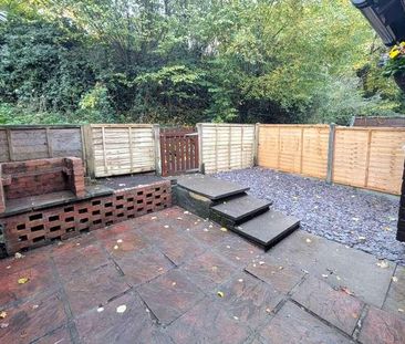 Knaphill, Woking, Surrey, GU21 - Photo 6