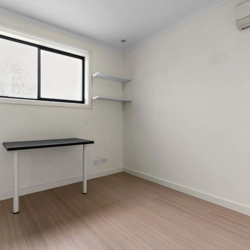 Unfurnished 3 bedroom unit, located next to UniSA Magill Campus - Photo 1