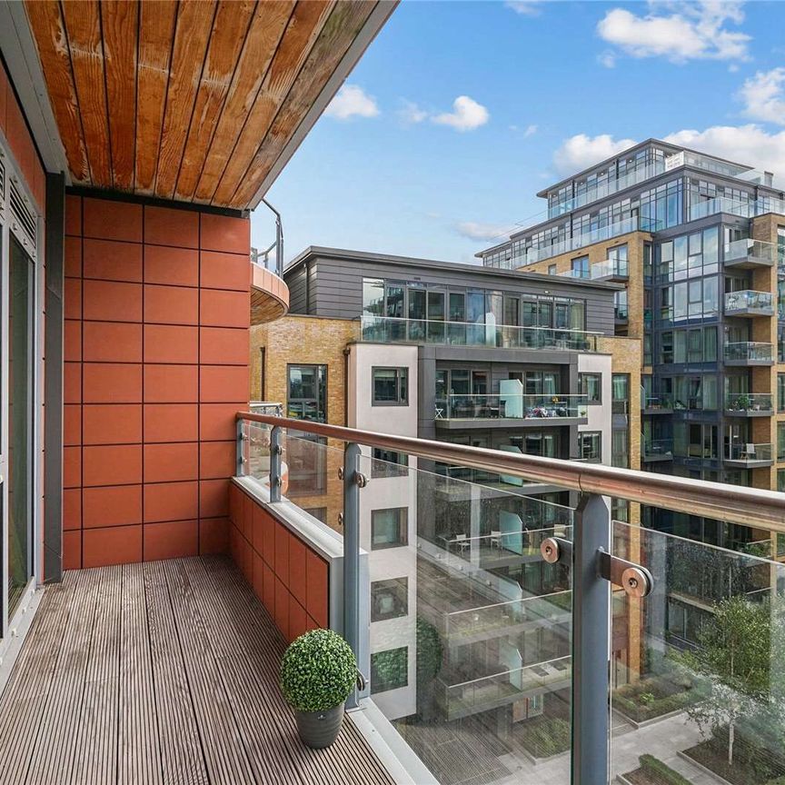 Exceptionally spacious two-bedroom apartment. - Photo 1