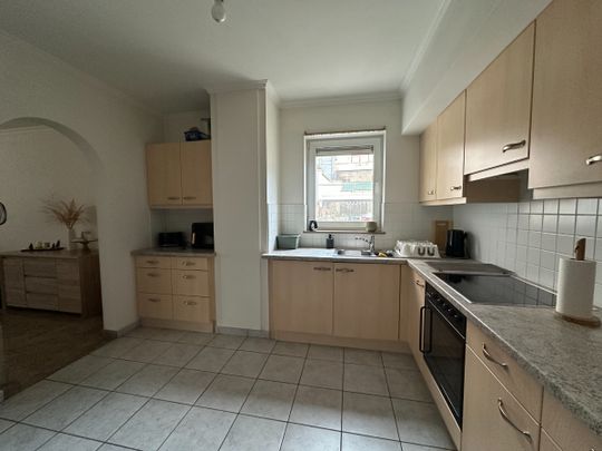 Gelijkvloers app met 2 slaapkamers, 2 terrassen en garage - Foto 1