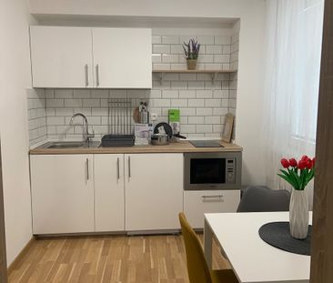 Prenájom bytu bez depozitu staré mesto Bratislava – Fotografia 1