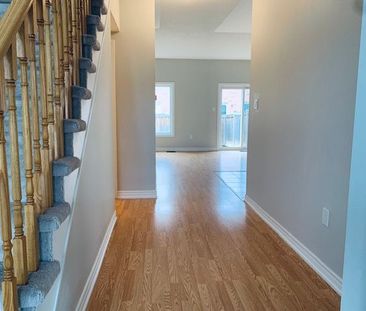 For Lease - 57 Luisa Street, Bradford West Gwillimbury, Ontario - Photo 2