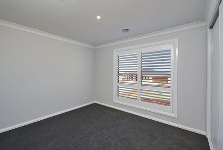 Stylish & Perfectly Positioned - Photo 4