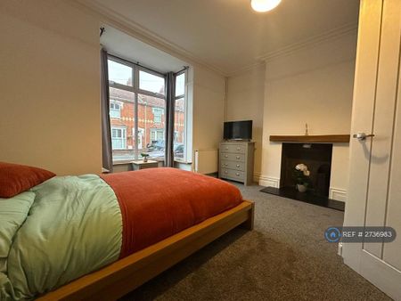 1 bedroom in a house share to rent - Photo 5