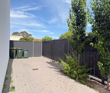 Modern 3-Bedroom Townhouse with Balcony, Ensuite & Double Parking - Photo 5