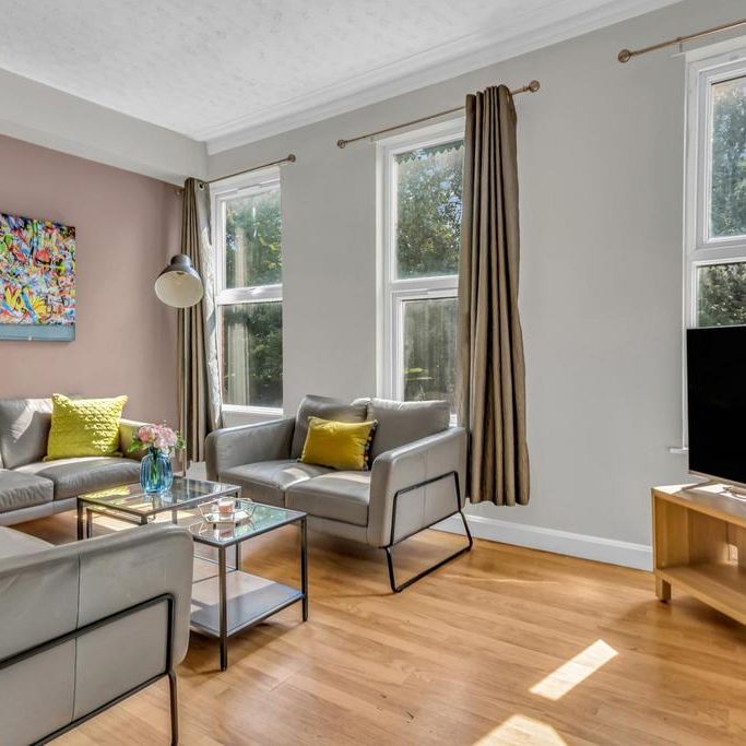 5 bedroom flat to rent - Photo 1