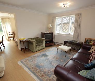 Ainsdale Way, Woking - 3 bedrooms Property for lettings - Seymours - Photo 2