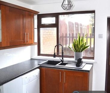 2 bedroom terraced house to rent - Photo 2