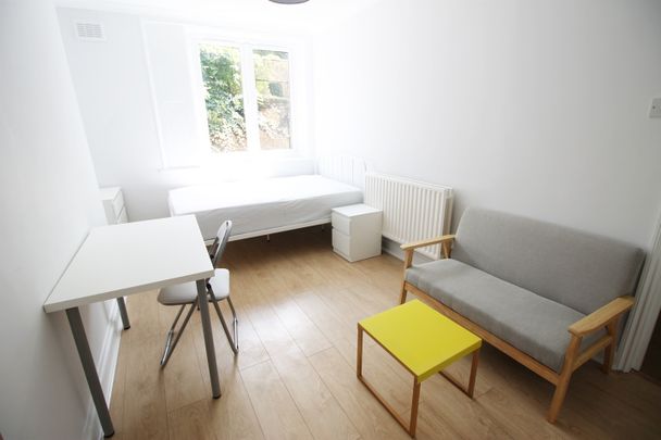 2 Bed Flat, Camden Road, NW1 - Photo 1
