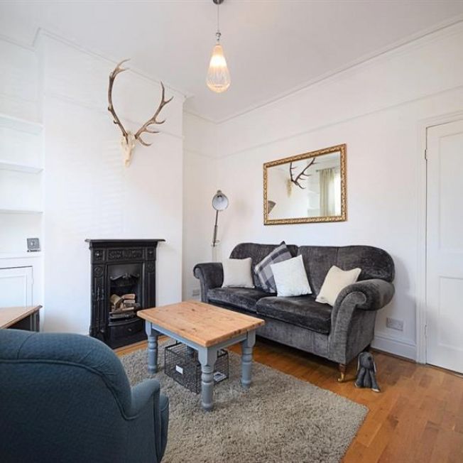 2 Bedroom Terraced To Let - Photo 1