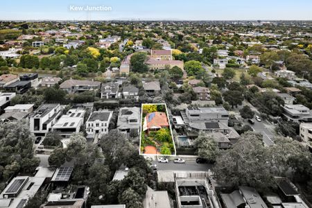 12 Hodgson Street, Kew VIC 3101 - House For Rent | Domain - Photo 2