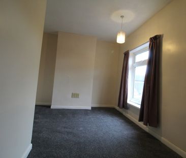 96 School Street, Church Gresley, Swadlincote, Derbyshire DE11 9QZ - Photo 1