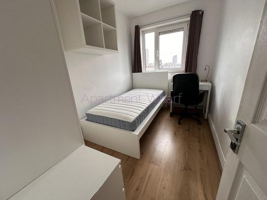 1 bedroom in a flat share to rent - Photo 1