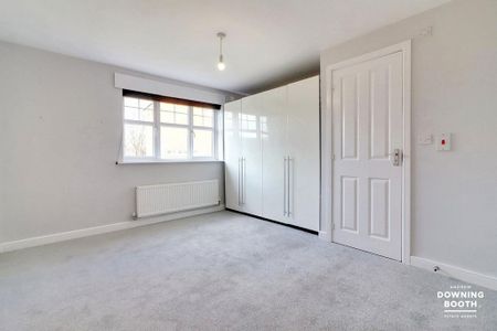 2 bedroom ground floor flat to rent - Photo 5