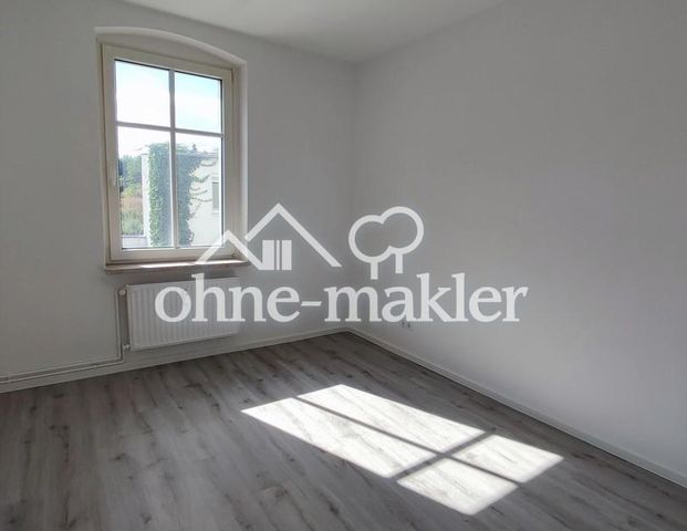 Frisch renovierte 2-Zimmer-Wohnung mit EBK und Keller in Magdeburg-Sudenburg - Photo 1