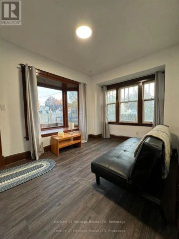 364 GLENDALE AVENUE - Photo 3