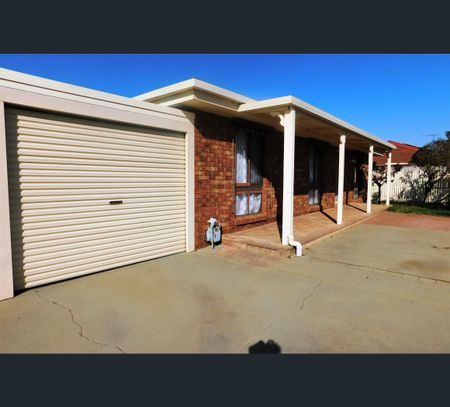 1A/152 Melrose Drive, Wodonga, Vic 3690 - Photo 5